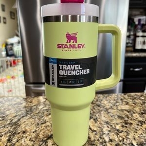Stanley Cup limited edition 40 oz quencher in color CITRON